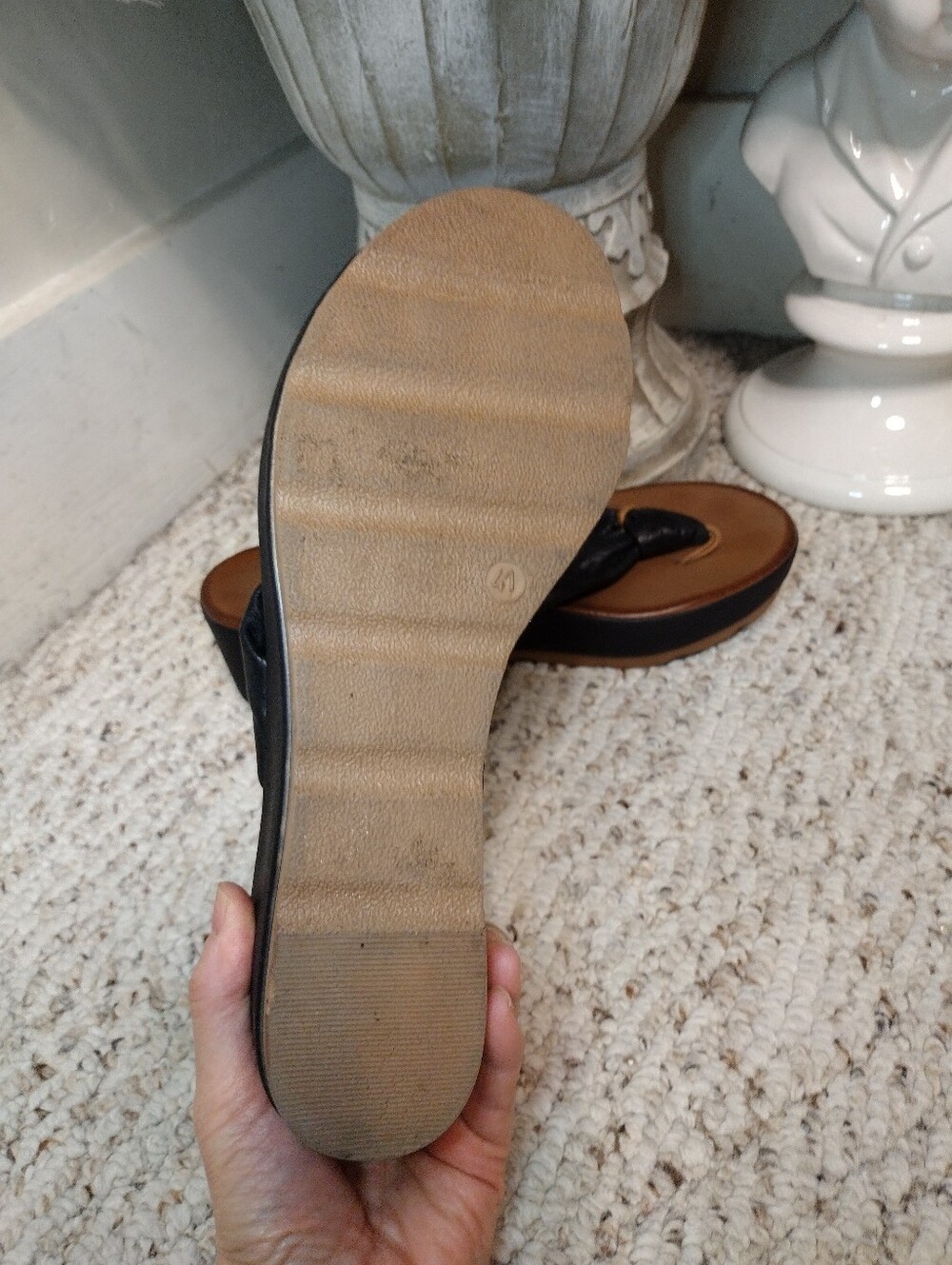 Miz Mooz Nuovo Black Leather Platform Thong Sandals - Picture 5 of 7